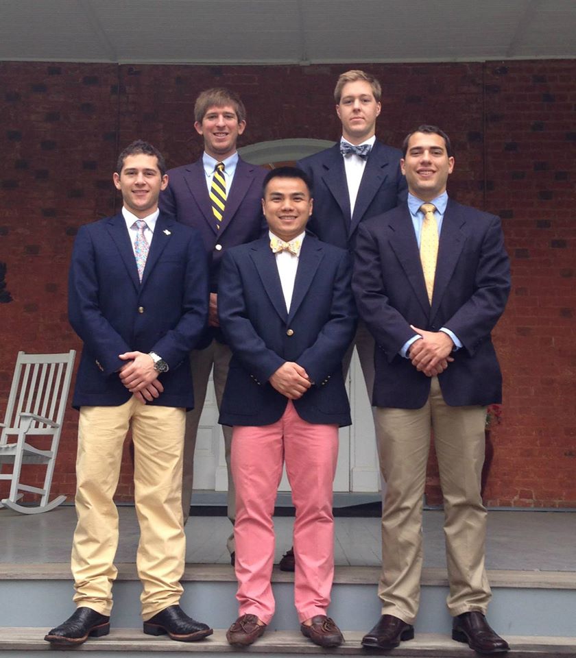 2014 Mason Interns at Mulberry Hill Front Porch Steps