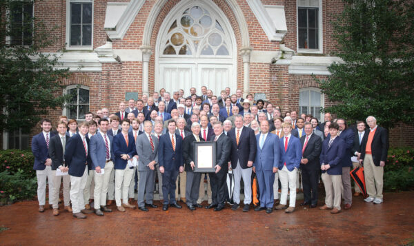 group photo of KAs in front of Newton Chapel